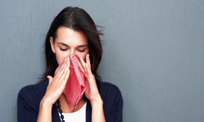 Κρυολόγημα, ίωση και γρίπη: Συμπτώματα και αντιμετώπιση