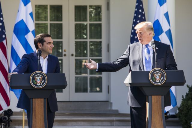 epa06271697 US President Donald J. Trump (R) and Greek Prime Minister Alexis Tsipras (L) hold a joint press conference in the Rose Garden of the White House in Washington, DC, USA, 17 October 2017. Prior to the press conference, President Trump and Prime Minister Tsipras discussed economic and defense cooperation between the two countries.  EPA/JIM LO SCALZO