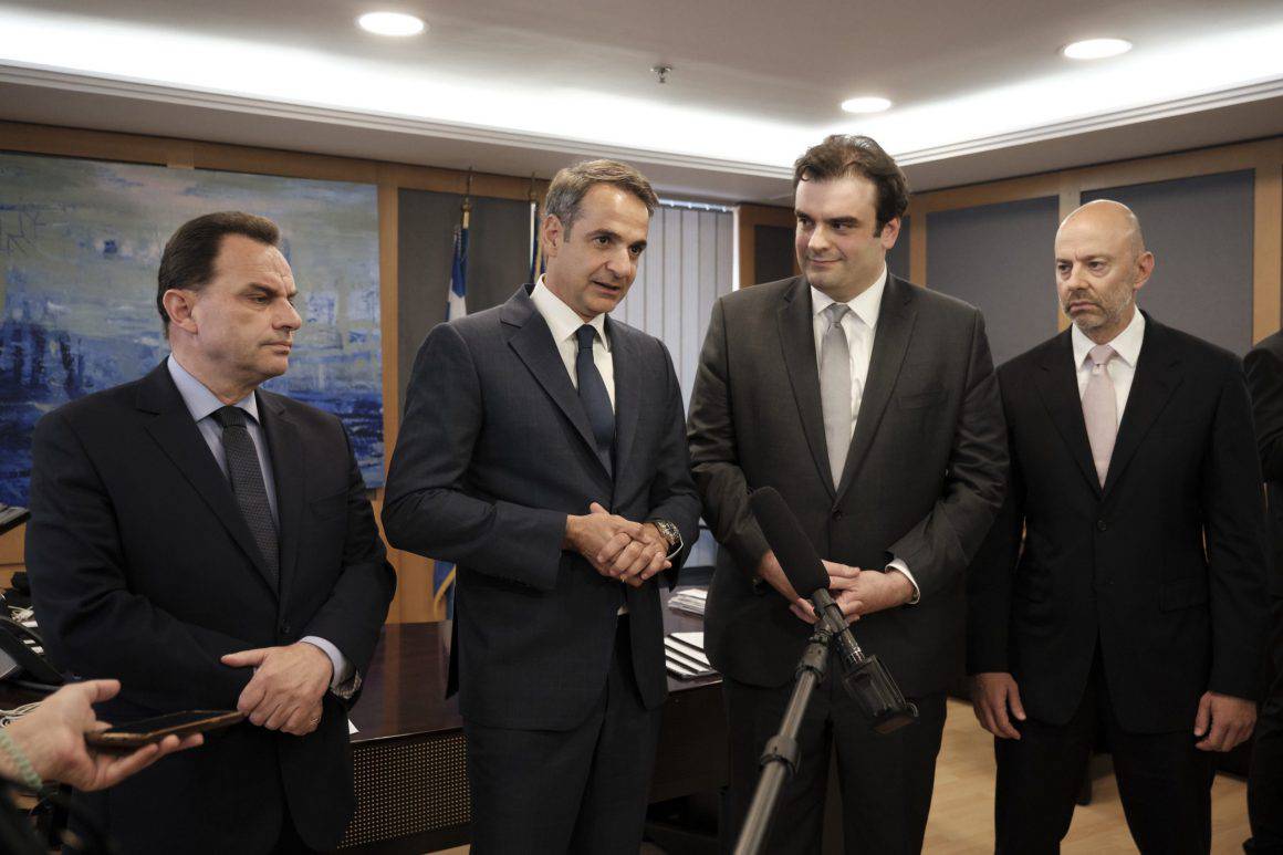 Την διαδικτυακή πλατφόρμα gov.gr παρουσίασε ο Πιερρακάκης στον πρωθυπουργό