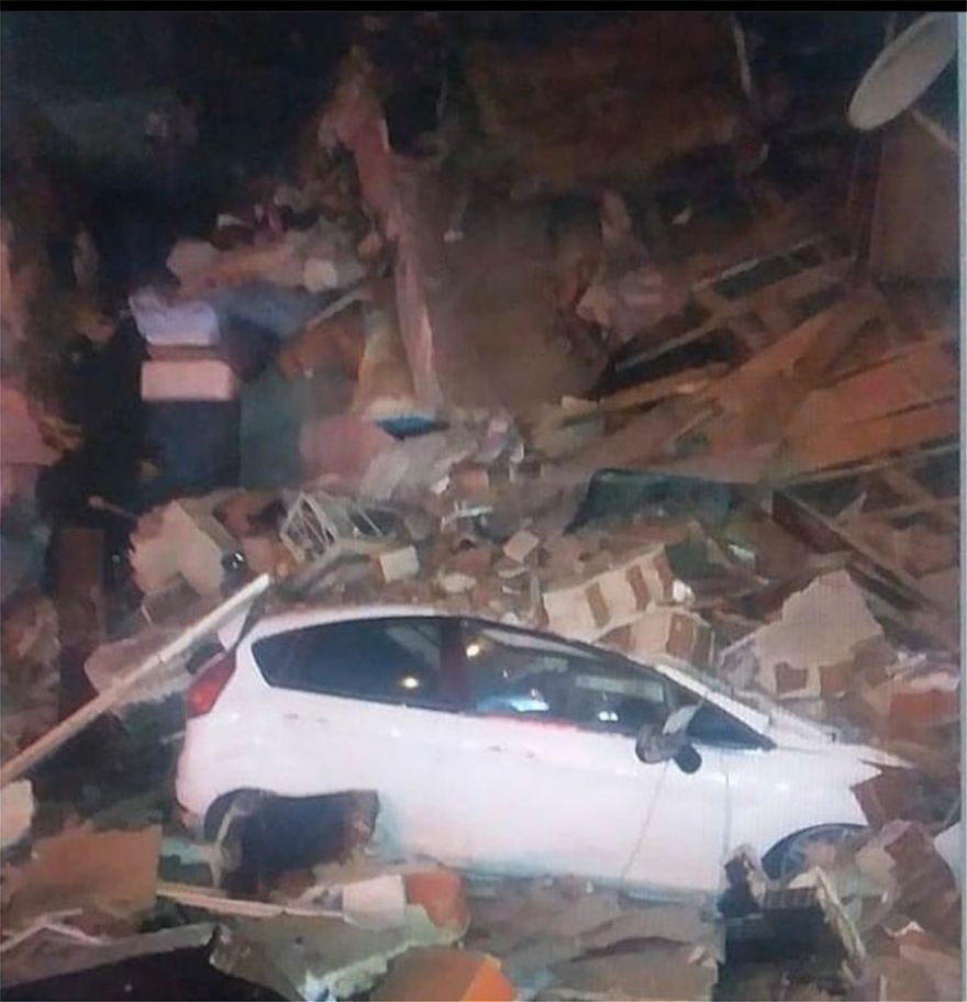 LIVE ΕΙΚΟΝΑ Σεισμός Τουρκία: 22 νεκροί, πάνω από 1130 τραυματίες-Νύχτα αγωνίας