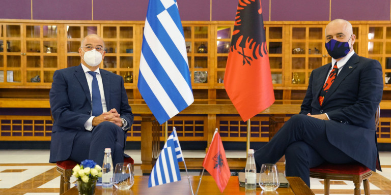 Ελλάδα-Αλβανία συμφώνησαν να πάνε στη Χάγη για τις θαλάσσιες ζώνες