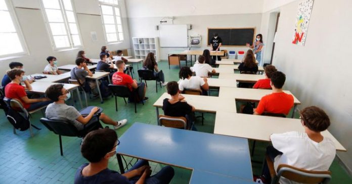Κορωνοϊός: Τι αναφέρει νέα έρευνα για τα σχολεία