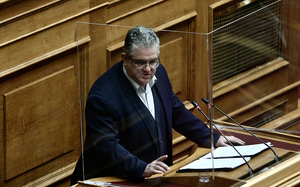 Βουλή: Αιχμές Κουτσούμπα κατά Ν.Δ. και ΣΥΡΙΖΑ