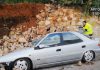 Αργολίδα: Κατέρρευσε μάντρα στο Τολό και καταπλάκωσε αυτοκίνητο (ΒΙΝΤΕΟ)