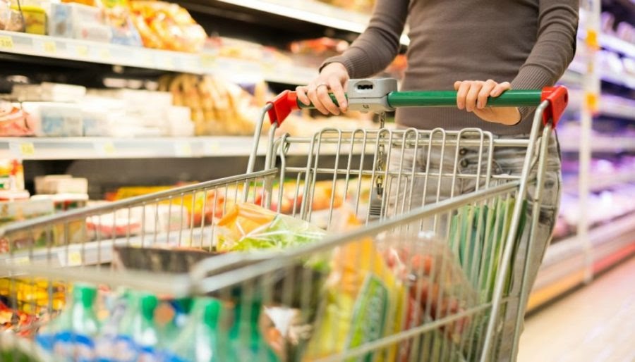 «Κάρτα τροφίμων» 200 ευρώ για αγορές από σούπερ μάρκετ εξετάζει η κυβέρνηση