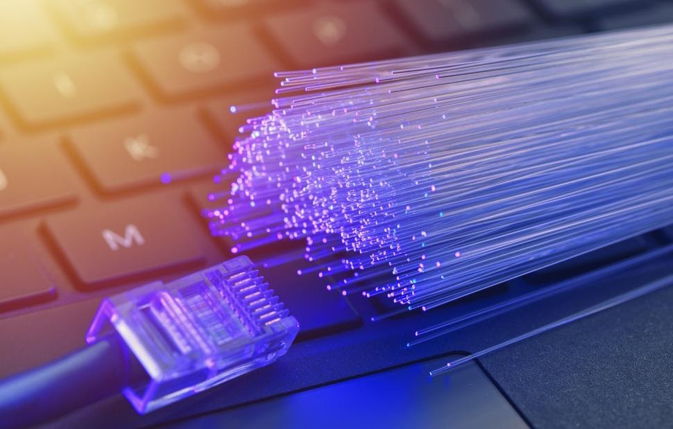 COSMOTE: Δωρεάν αναβάθμιση ταχυτήτων και για τις εταιρικές συνδέσεις Dedicated Internet Access (DIA)