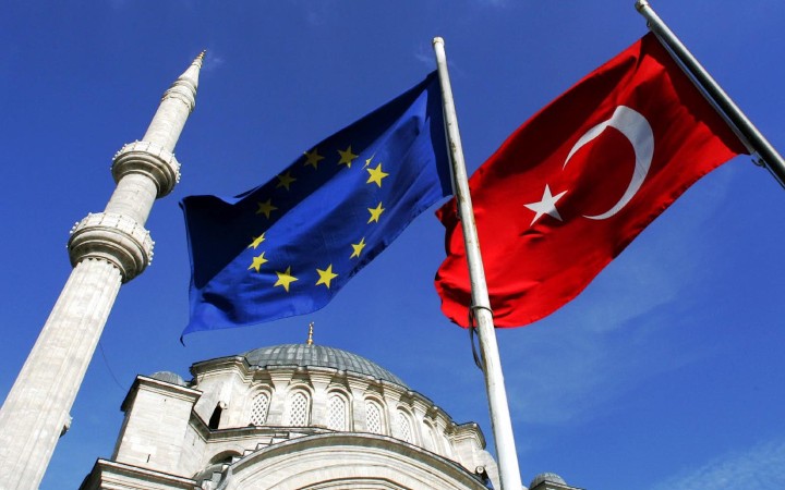 Έκθεση - Καταπέλτης από την Κομισιόν για Τουρκία: Ολοένα και πιο μακριά από τις αξίες της Ευρώπης