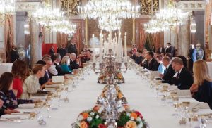 Στο δείπνο της Συνόδου Κορυφής του ΝΑΤΟ ο Μητσοτάκης