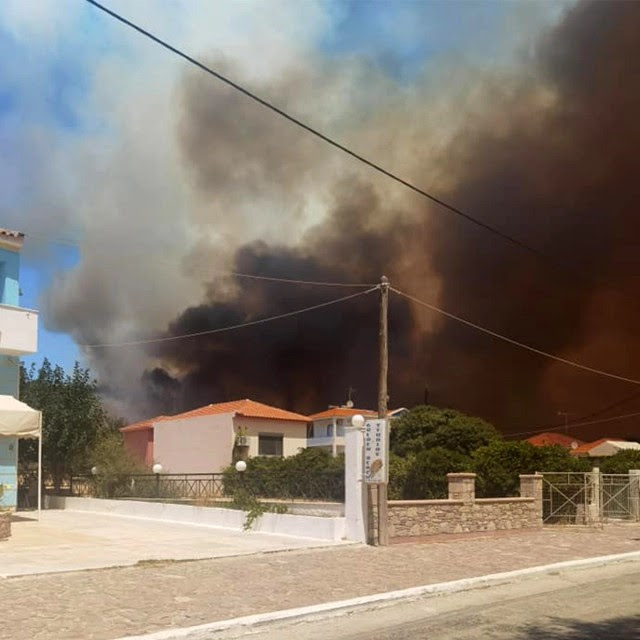 Φωτιά στον Έβρο: Εντολή για προληπτική εκκένωση στο χωριό Δαδιά