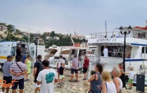 ΕΚΤΑΚΤΟ Κέρκυρα: Νεκρή τουρίστρια που έκανε αλεξίπτωτο θαλάσσης