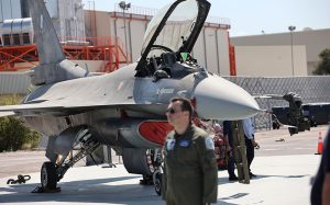 Εντάχθηκαν στην Πολεμική Αεροπορία τα πρώτα F-16 Viper