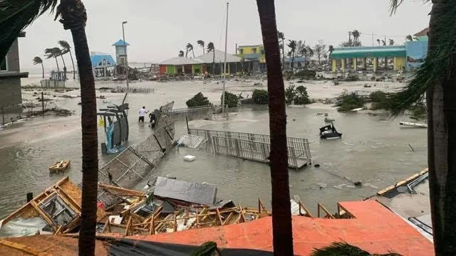 ΗΠΑ: O κυκλώνας Ίαν «σάρωσε» τη Φλόριντα