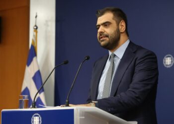 Ο υφυπουργός παρά τω Πρωθυπουργώ και κυβερνητικός εκπρόσωπος Παύλος Μαρινάκης, μιλά κατά τη διάρκεια της ενημέρωσης των πολιτικών συντακτών και ανταποκριτών ξένου Τύπου, στη Γενική Γραμματεία Επικοινωνίας και Ενημέρωσης, την Πέμπτη 5 Δεκεμβρίου 2024. ΑΠΕ-ΜΠΕ/ΑΠΕ-ΜΠΕ/ΑΛΕΞΑΝΔΡΟΣ ΒΛΑΧΟΣ