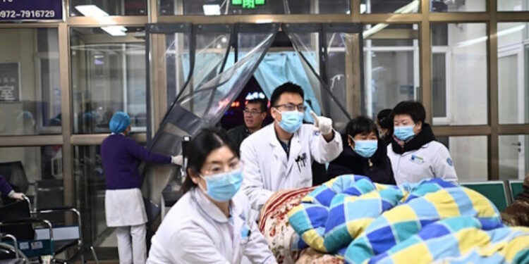 epa11036662 A person injured in an earthquake receives treatment at a hospital in Minhe Hui and Tu Autonomous County of Haidong City, Qinghai Province, China, 19 December 2023. Nine people have been confirmed dead and 124 others injured in the city of Haidong, northwest China's Qinghai Province, after a 6.2-magnitude earthquake jolted the neighboring Gansu Province late Monday evening, according to local authorities. The epicenter was located just 5 km from the border between the two provinces. Many areas in Qinghai have felt strong tremors. The United States Geological Survey (USGS) listed an alternate reading of 5.9 magnitude for the earthquake.  EPA/XINHUA / Zhang Hongxiang CHINA OUT / UK AND IRELAND OUT  /       MANDATORY CREDIT  EDITORIAL USE ONLY  EDITORIAL USE ONLY