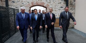 Ukrainian Foreign Minister Andrii Sybiha, U.S. Secretary of State Marco Rubio, Turkish Foreign Minister Hakan Fidan and Head of the Office of the President of Ukraine Andriy Yermak walk before Turkey, U.S., Ukraine trilateral talks, in Istanbul, Turkey, May 16, 2025. Arda Kucukkaya/Turkish Foreign Ministry/Handout via REUTERS ATTENTION EDITORS - THIS PICTURE WAS PROVIDED BY A THIRD PARTY. NO RESALES. NO ARCHIVES.