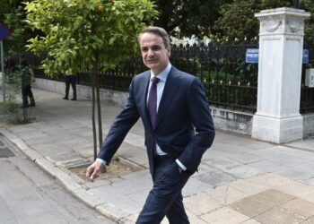 Σύσκεψη των πολιτικών αρχηγών στο Προεδρικό Μέγαρο υπό την Πρόεδρο της Δημοκρατίας Κατερίνα Σακελλαροπούλου, Τετάρτη 24 Μαΐου 2023. Η Πρόεδρος της Δημοκρατίας, μετά την κατάθεση των τριών διερευνητικών εντολών σχηματισμού κυβέρνησης, κάλεσε τους αρχηγούς των κομμάτων της Βουλής που προέκυψε από τις εκλογές της 21ης Μαΐου σε σύσκεψη στο Προεδρικό Μέγαρο σύμφωνα με το άρθρο 37 παρ. 3 εδάφιο γ' του Συντάγματος. 
(ΤΑΤΙΑΝΑ ΜΠΟΛΑΡΗ/EUROKINISSI)
