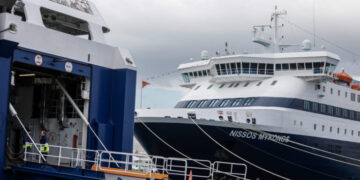 ÄåìÝíá ðëïßá óôï ëéìÜíé ôïõ ÐåéñáéÜ ôçí Ôñßôç 7 Éáíïõáñßïõ 2020 êáèþò ðáñáìÝíåé óå éó÷ý ôï áðáãïñåõôéêü áðüðëïõ áðü ôá ëéìÜíéá ôïõ ÐåéñáéÜ, ôçò ÑáöÞíáò êáé ôïõ Ëáõñßïõ, ëüãù ôùí éó÷õñþí áíÝìùí ðïõ åîáêïëïõèïýí íá ðíÝïõí óå ðïëëÝò èáëÜóóéåò ðåñéï÷Ýò óôï Áéãáßï êáé öèÜíïõí êáôÜ ôüðïõò ôá 10 ìðïöüñ.
(EUROKINISSI/ÃÉÙÑÃÏÓ ÊÏÍÔÁÑÉÍÇÓ)