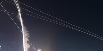 Israeli Iron Dome air defense system fires to intercept missiles over Tel Aviv, Israel, Friday, June 13, 2025. (AP Photo/Tomer Neuberg)