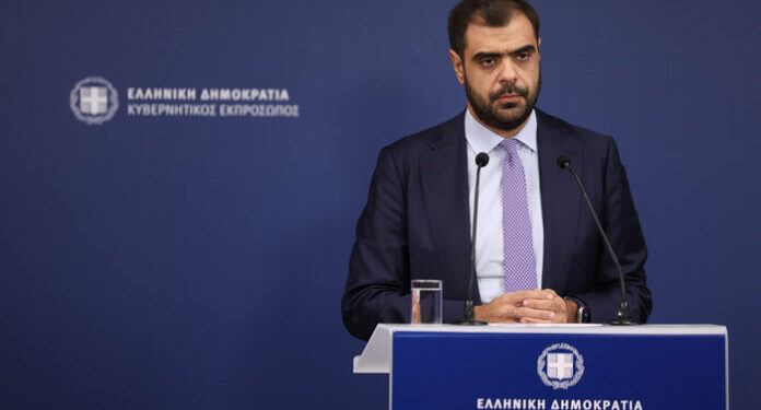 Ο υφυπουργός παρά τω πρωθυπουργώ και κυβερνητικός εκπρόσωπος Παύλος Μαρινάκης μιλάει κατά τη διάρκεια της ενημέρωσης των πολιτικών συντακτών και ανταποκριτών ξένου Τύπου, στη Γενική Γραμματεία Επικοινωνίας και Ενημέρωσης τη Δευτέρα 29 Σεπτεμβρίου 2025. ΑΠΕ-ΜΠΕ/ΑΠΕ-ΜΠΕ/ΓΙΩΡΓΟΣ ΒΙΤΣΑΡΑΣ