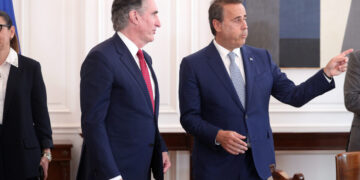 Συνάντηση του Πρωθυπουργού Κυριάκου Μητσοτάκη με τον Υπουργό Εσωτερικών των Ηνωμένων Πολιτειών Αμερικής, Doug Burgum, στο Μέγαρο Μαξίμου. Πέμπτη 11 Σεπτεβρίου 2025  (ΓΙΑΝΝΗΣ ΠΑΝΑΓΟΠΟΥΛΟΣ / EUROKINISSI)