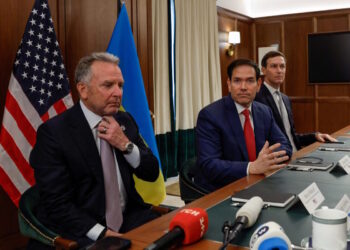 U.S. Secretary of State Marco Rubio, U.S. Special Envoy Steve Witkoff, and U.S. President Donald Trump's son-in-law Jared Kushner meet with a Ukrainian delegation in Hallandale Beach, Florida, U.S., November 30, 2025. REUTERS/Eva Marie Uzcategui