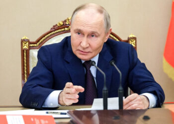 Russian President Vladimir Putin chairs a meeting with members of the Security Council in Moscow, Russia, November 5, 2025. Sputnik/Gavriil Grigorov/Pool via REUTERS ATTENTION EDITORS - THIS IMAGE WAS PROVIDED BY A THIRD PARTY.