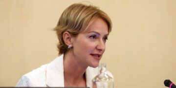 Η υφυπουργός Ενέργειας και Περιβάλλοντος, Αλεξάνδρα Σδούκου, μιλά στη σημερινή παρουσίαση του Εθνικού Σχεδίου για την Ενέργεια και το Κλίμα (ΕΣΕΚ), στο κτήριο της Τραπέζης  της Ελλάδος, Παρασκευή 11 Οκτωβρίου 2024. ΑΠΕ-ΜΠΕ/ΑΠΕ-ΜΠΕ/Αλέξανδρος Μπελτές