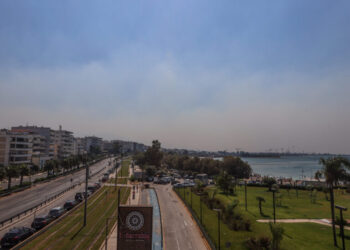 Kαπνός πάνω απο την Αθήνα από την μεγάλη πυρκαγιά στη Βορειοανατολική Αττική . Δευτέρα 12 Αυγούστου 2024  (ΓΙΑΝΝΗΣ ΠΑΝΑΓΟΠΟΥΛΟΣ / EUROKINISSI)