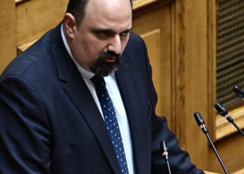 Συζήτηση και ψηφοφορία στην Ολομέλεια της Βουλής για την σύσταση Προανακριτικής Επιτροπής, η οποία θα κληθεί να διερευνήσει τις τυχόν ποινικές ευθύνες του πρώην υφυπουργού παρά τω πρωθυπουργώ, Χρήστου Τριαντόπουλου, για το μπάζωμα στο πεδίο της σύγκρουσης των αμαξοστοιχιών στα Τέμπη, Τρίτη 4 Μαρτίου 2025. Την πρόταση κατέθεσαν ο Πρόεδρος του ΠΑΣΟΚ - Κινήματος Αλλαγής, Νίκος Ανδρουλάκης και τριάντα βουλευτές του κόμματος.
(ΜΙΧΑΛΗΣ ΚΑΡΑΓΙΑΝΝΗΣ/EUROKINISSI)
