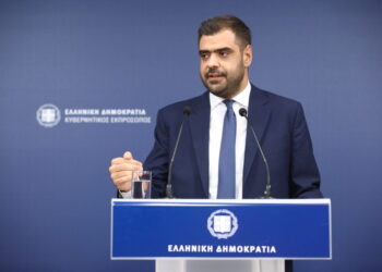 Ενημέρωση των πολιτικών συντακτών και ανταποκριτών ξένου Τύπου από τον Κυβερνητικό Εκπρόσωπο Παύλο Μαρινάκη, Δευτέρα 10 Ιουλίου 2023. 
(ΓΙΑΝΝΗΣ ΠΑΝΑΓΟΠΟΥΛΟΣ/EUROKINISSI)